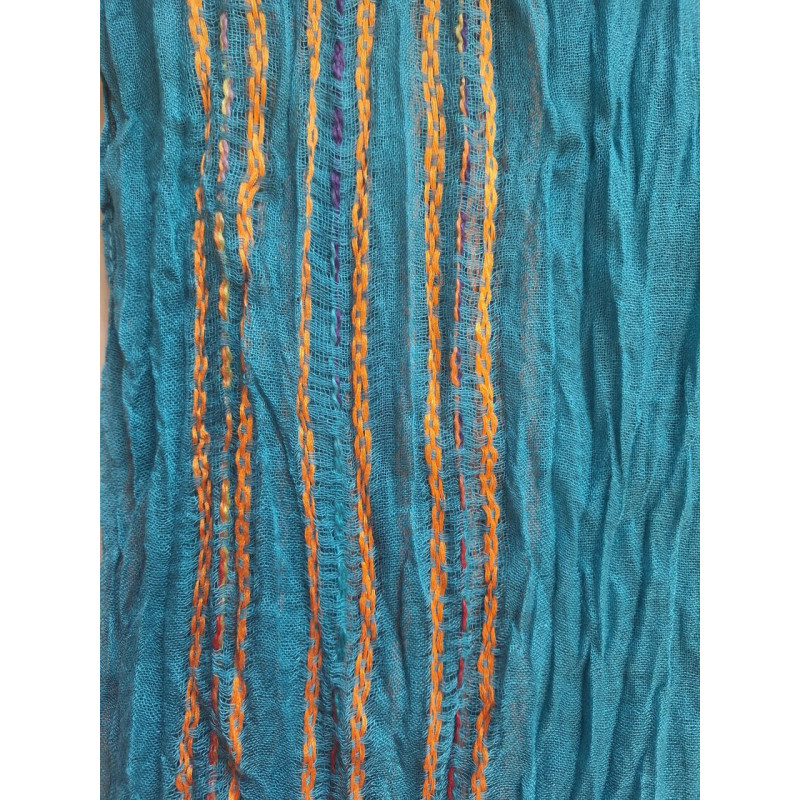 Light dark green scarf