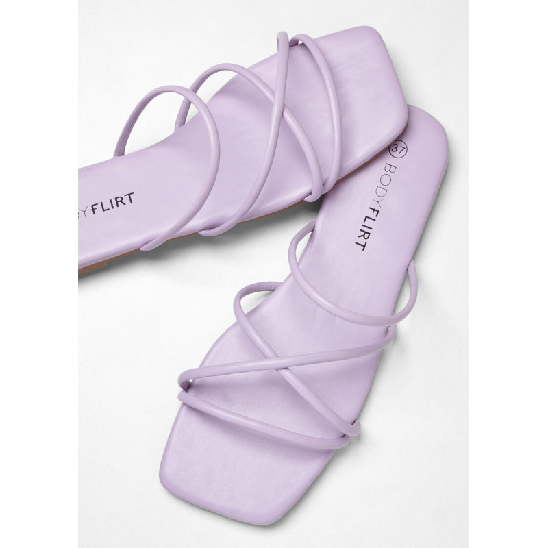 BodyFlirt violetas iešļūcenes